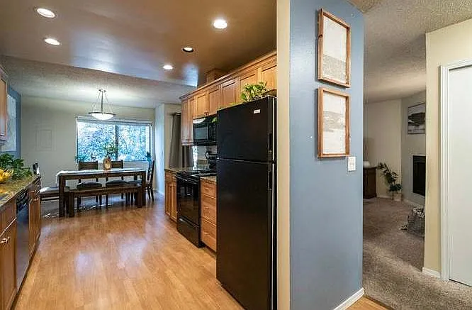 6745 SW Scholls Ferry Rd #34 — Photo 3