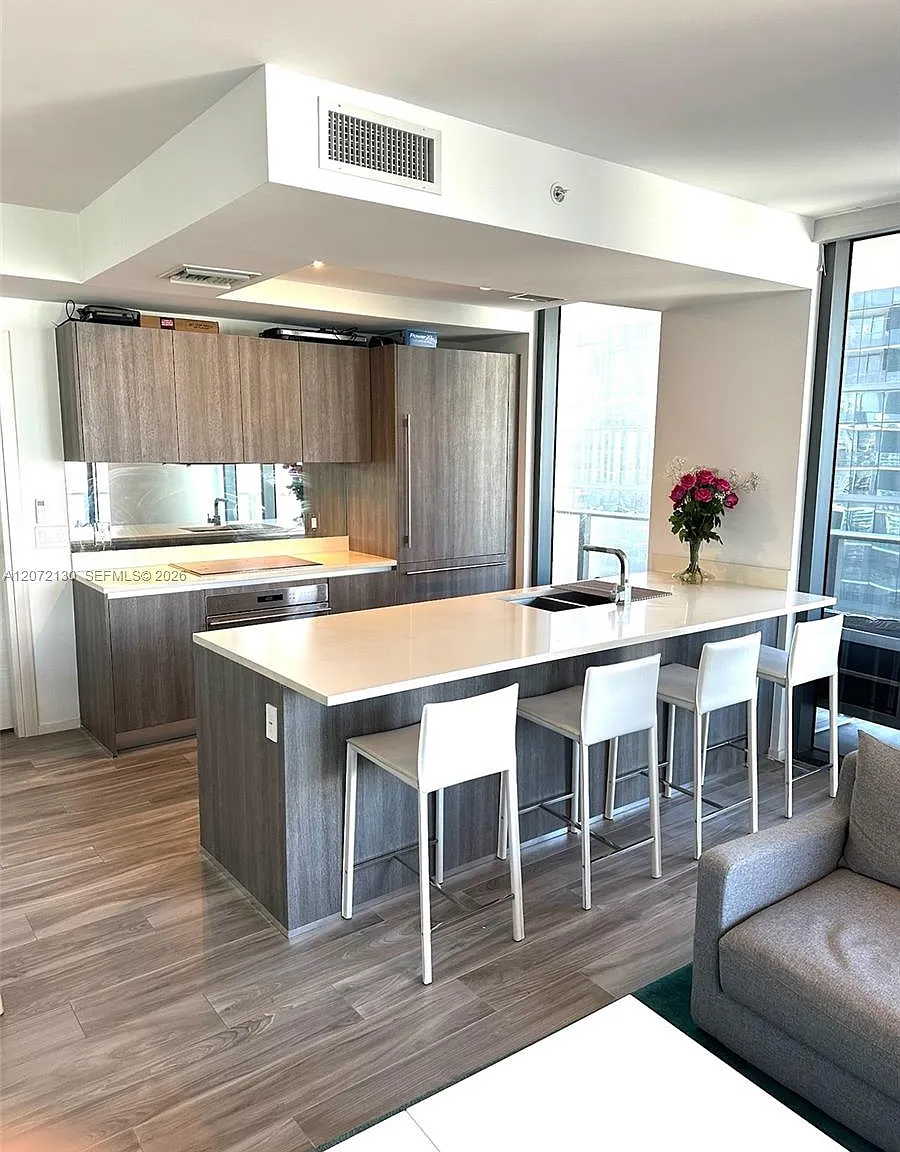 801 Sma Residences Condo — Photo 2