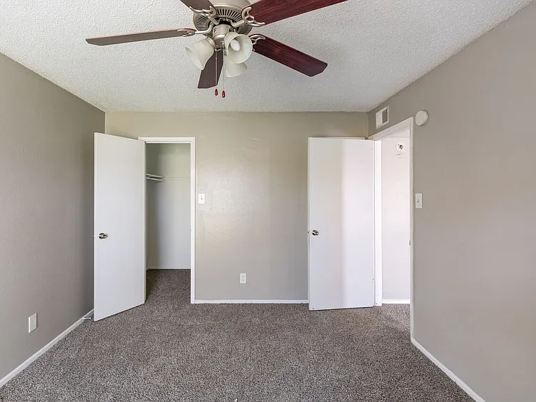 Athena Apartments — Photo 38