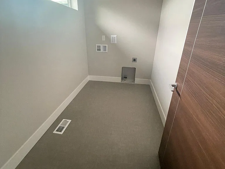 16555 SE Pleasant Valley Pkwy — Photo 16