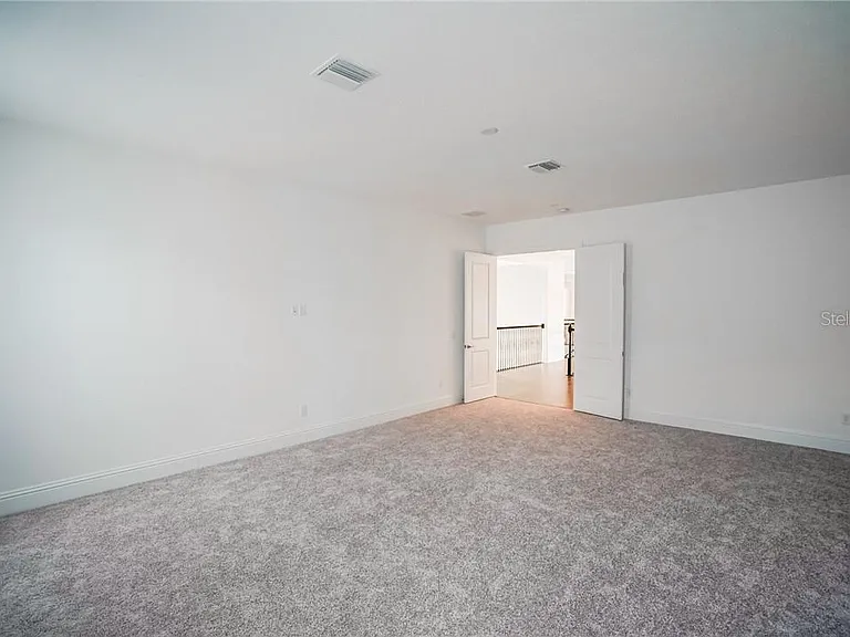 3999 Isabella Cir — Photo 2