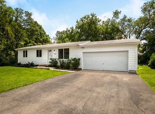 34W979 Stanton Dr, St Charles, IL