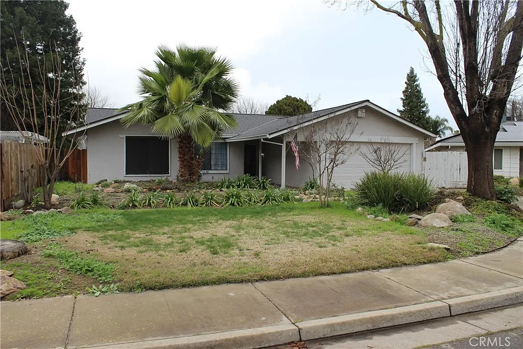 655 Monterey Ct photo 1