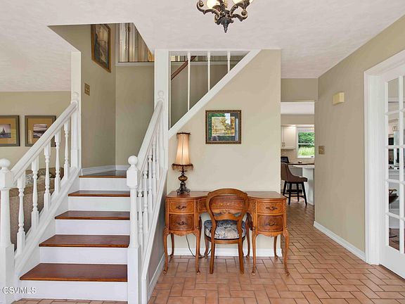4th image of 499 Pleasantview Dr