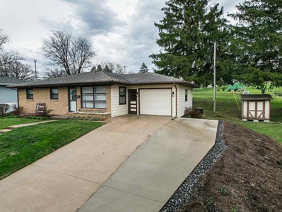 2nd image of 2460 Evergreen Dr