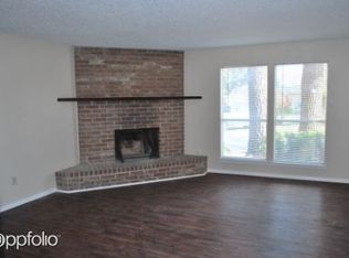 3330 Ambassador Row, Dalworthington Gardens, TX 76013