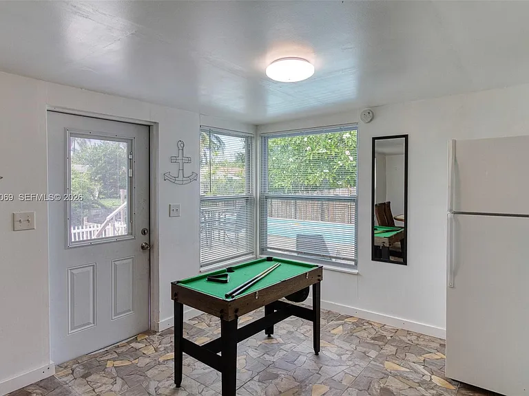3039 Grant St — Photo 17