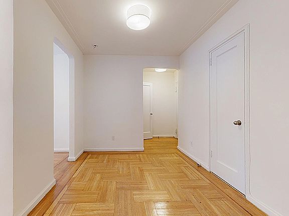 3rd image of 200 Haven Ave APT 1F