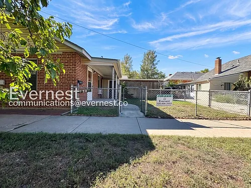 720 E Colorado Ave Photo 1