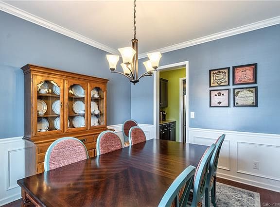 4th image of 2137 Argentum Ave
