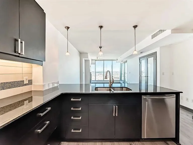 888 4th Ave SW #1902 — Photo 12