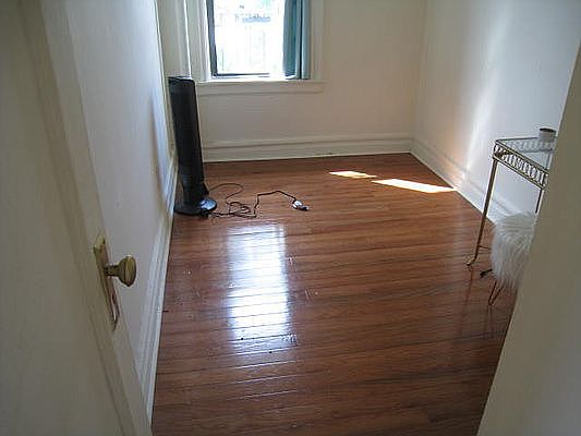 4th image of 33-22 29th St #C2