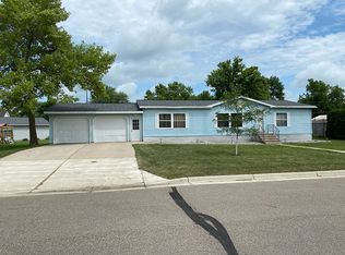608 Elm Ave E, Olivia, MN 56277