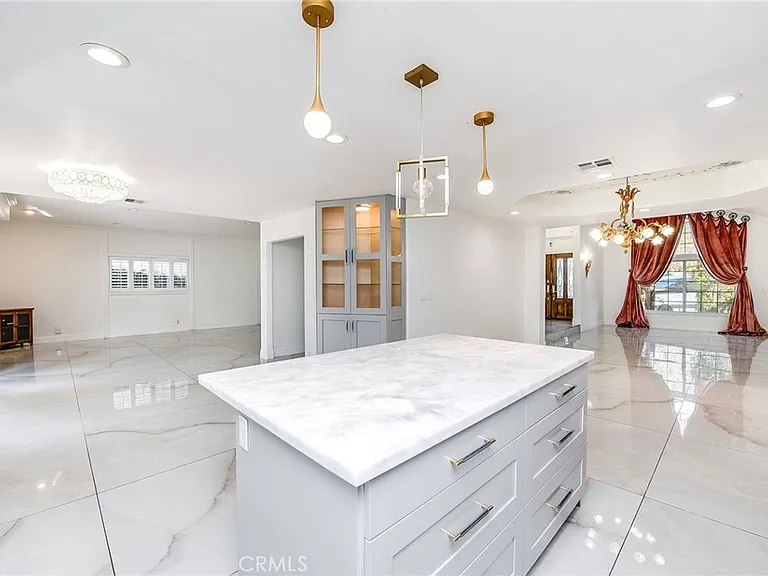 19314 Yolie Ln — Photo 8