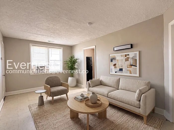 2 bed, 1.0 bath, 1496 sqft, $1,145 — Photo 2