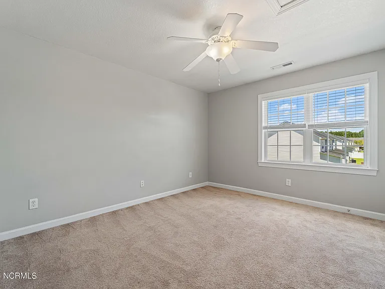 206 Streamwood Dr — Photo 12