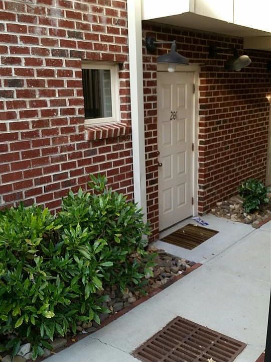2nd image of 400 Rosemary St #201