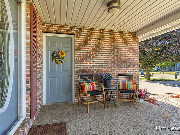 5th image of 1594 Louva Ct