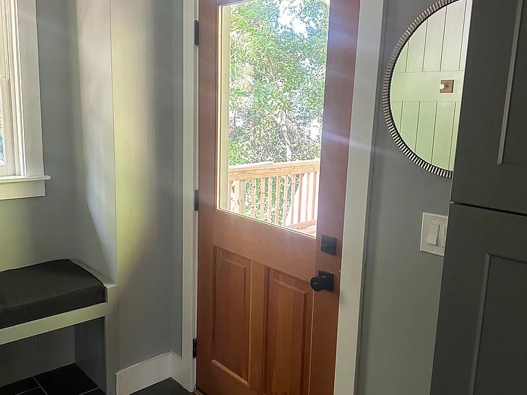 225 Warren St NE #B — Photo 8