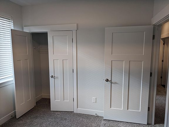 4th image of 13516 S Maximus Dr #1