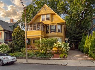 6 Menlo St, Brighton, MA 02135