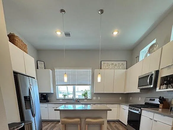 1282 N Post Oak Rd #A — Photo 4