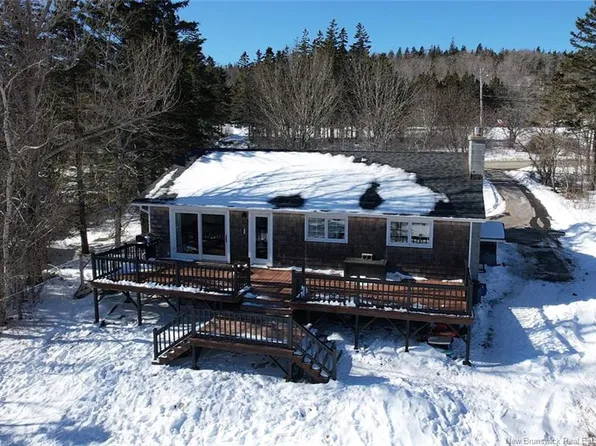 94 Whistle Rd, Grand Manan, NB E5G 1B3