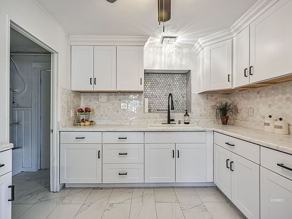 3rd image of 600 S Allen St