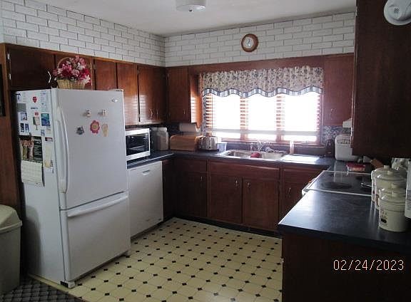 4th image of 681 Klondike Ave