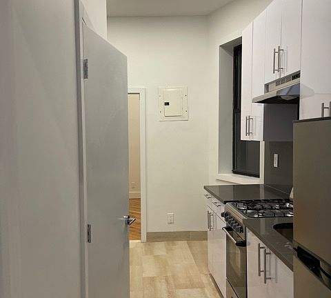 3rd image of 11 Stanton St #2BA