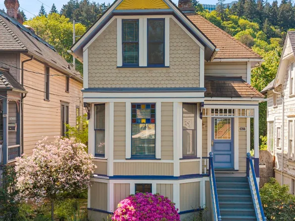 3627 S Corbett Ave, Portland, OR 97239