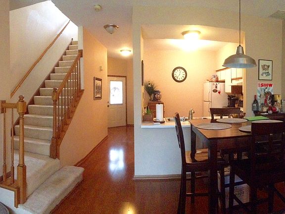 2nd image of 2732 Odlum Dr