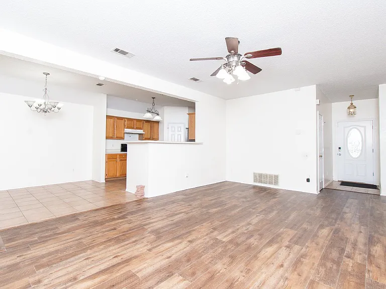 3301 Dorothy Jane Dr — Photo 4