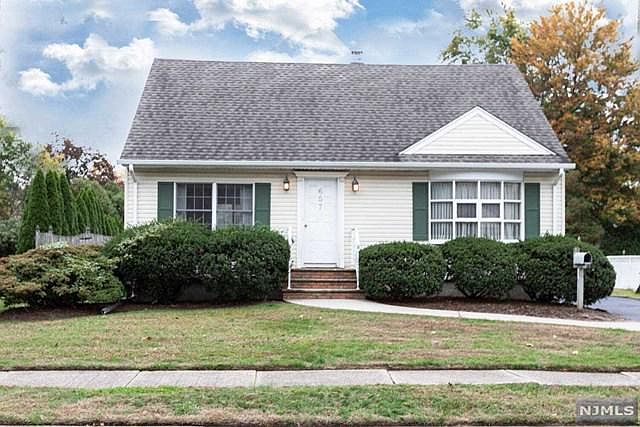 1st image of 657 Repetti St