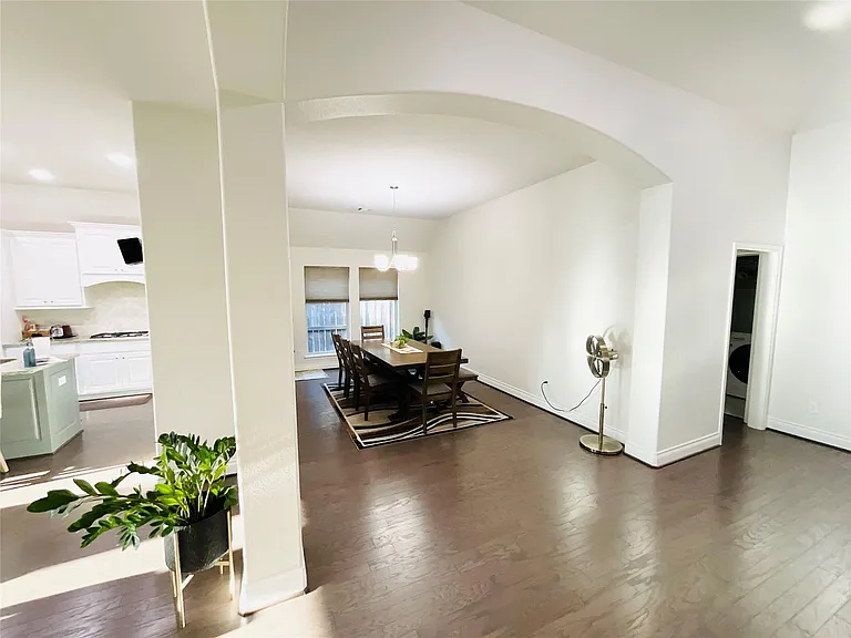 2507 Elmwood Trl — Photo 8