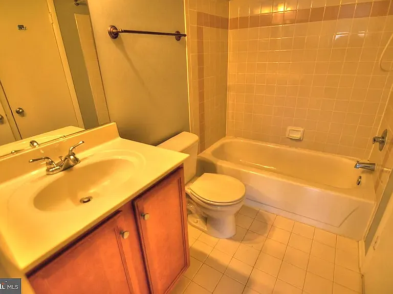 1707 Ascot Way #E — Photo 27