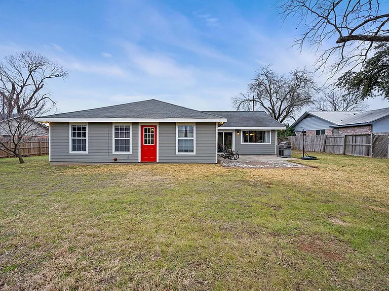 204 Monaco Dr — Photo 22