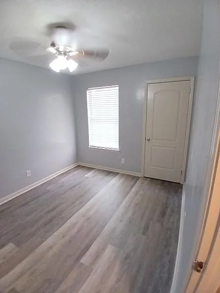 3 bed, 1.5 bath, 1000 sqft, $1,200 — Photo 3