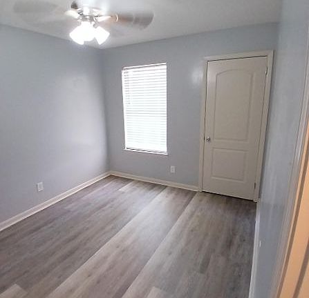3rd image of 6617 Pioneer Rd