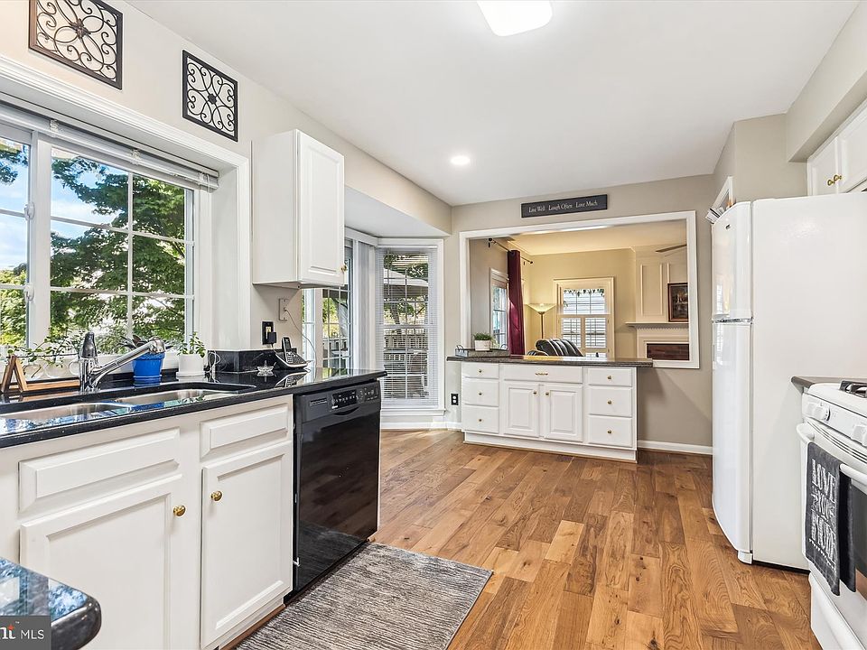 1st image of 803 Catoctin Cir NE