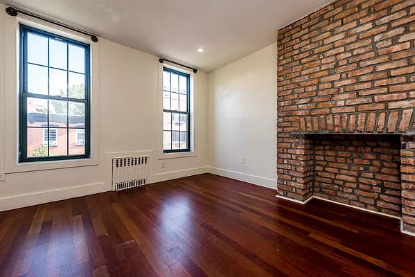 Rented by Nooklyn NYC LLC | media 22