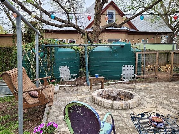 Back patio with firepit