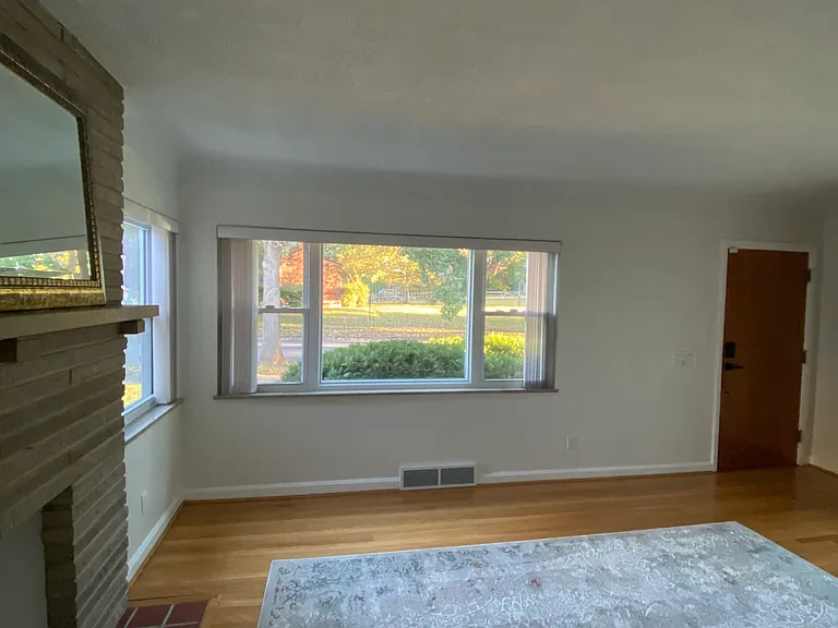 5622 Vogel Rd — Photo 13