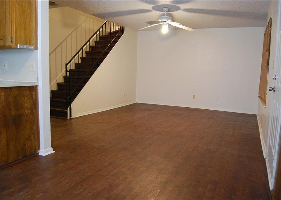 1st image of 360 Pearl St