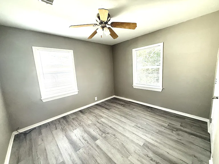 404 Ash St — Photo 10