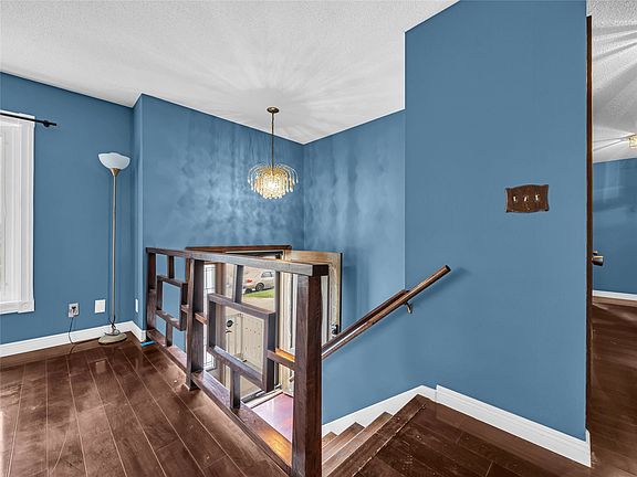 4th image of 2140 Hillview Dr