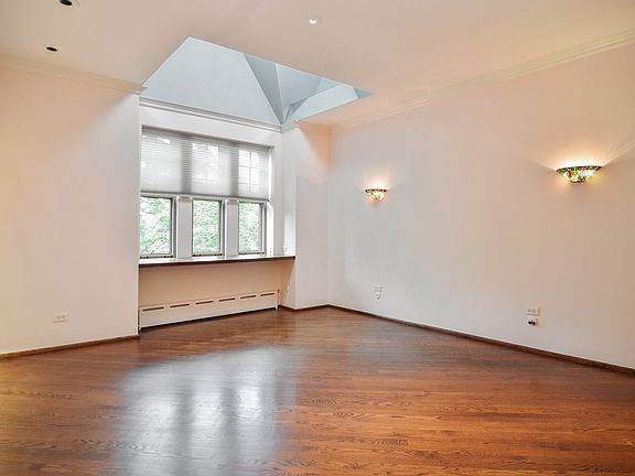 2nd image of 3425 W Hollywood Ave #3D