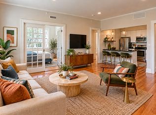 215 E Chestnut St #205, Asheville, NC 28801