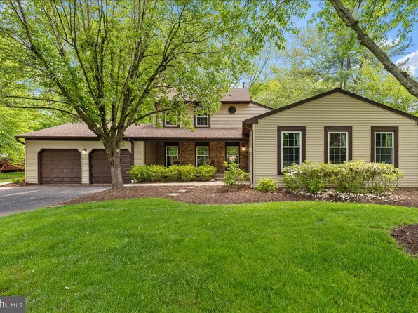 3 Strathmore Pl, Princeton Junction, NJ 08550