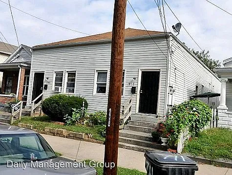 709 Camp St photo 1